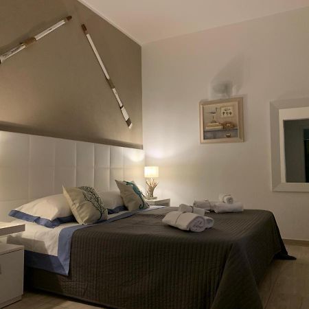 Aquarama Rooms & Apartments Torre Squillace Kültér fotó