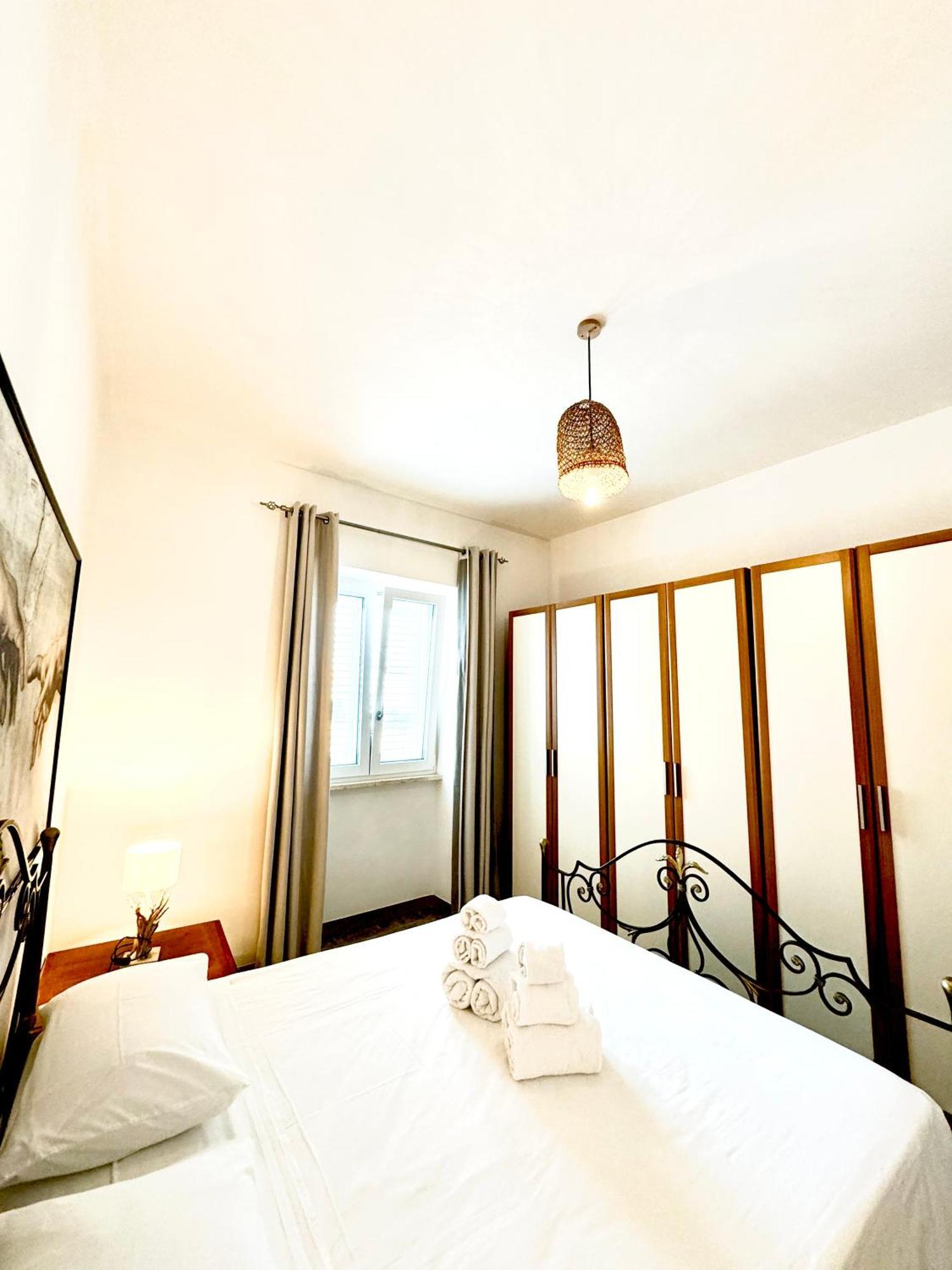 Aquarama Rooms & Apartments Torre Squillace Kültér fotó